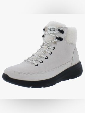 Skechers Go Walk Women's
Boots Glacial Ultra -Woodlands Size 9.5